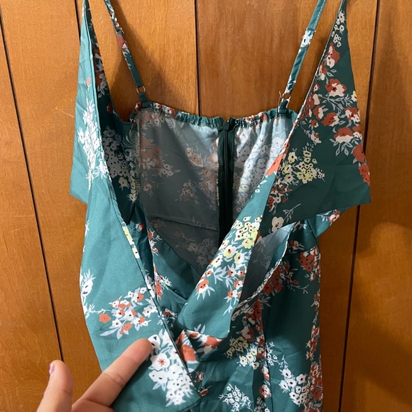 NWOT Tie on Front Flowers Floral Green Slit Midi Dress Size M - Picture 12 of 13